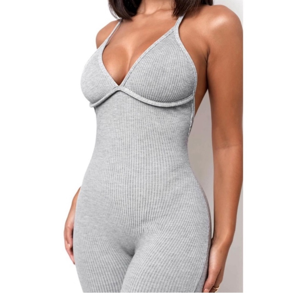My Outfit Online Gray Ribbed Halter Jumpsuit